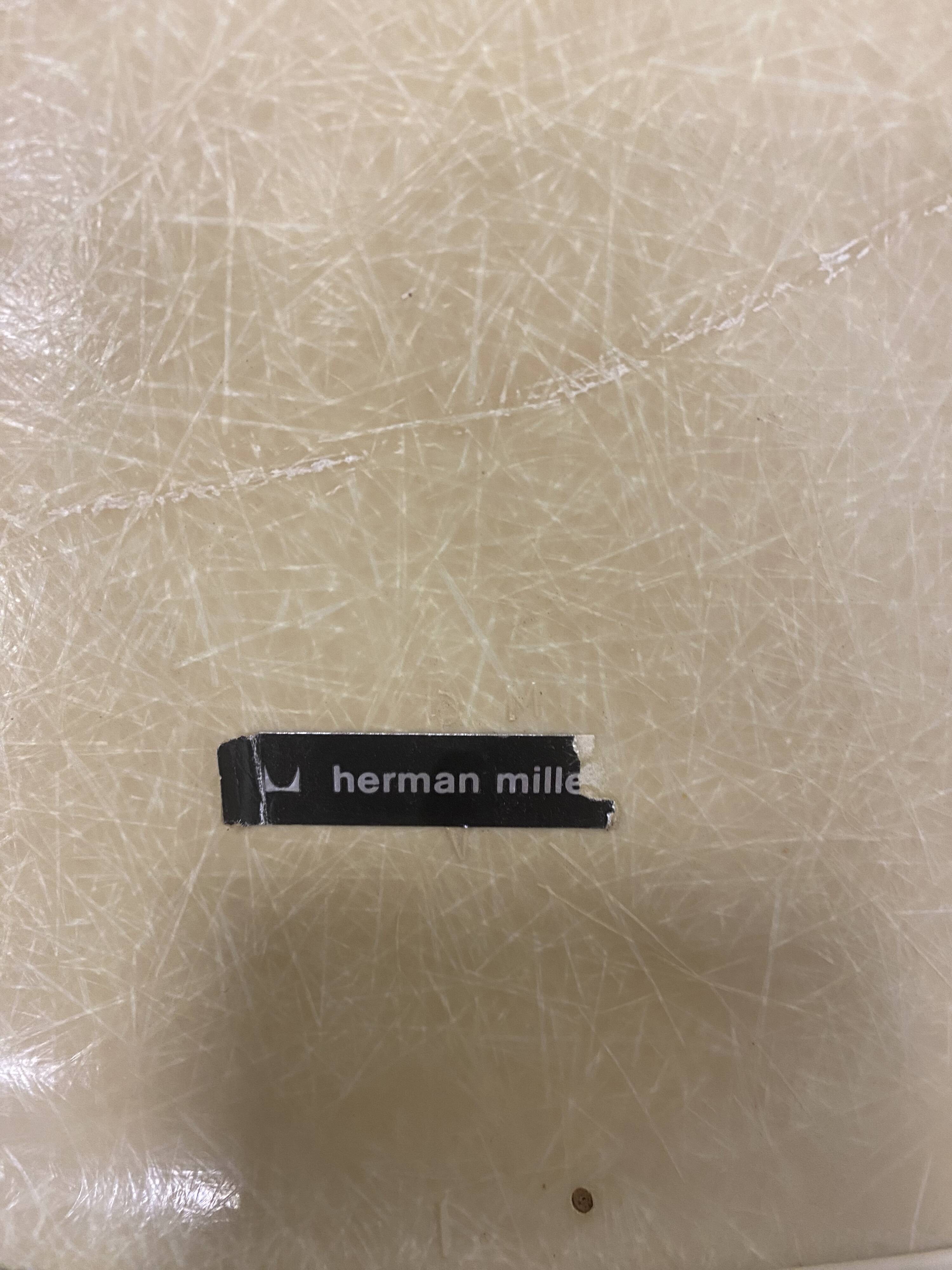 Set of 4 DSW Eames chairs – Herman Miller (1952)