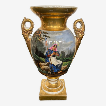 Vase porcelaine XIX sur piédouche sainte Jeanne