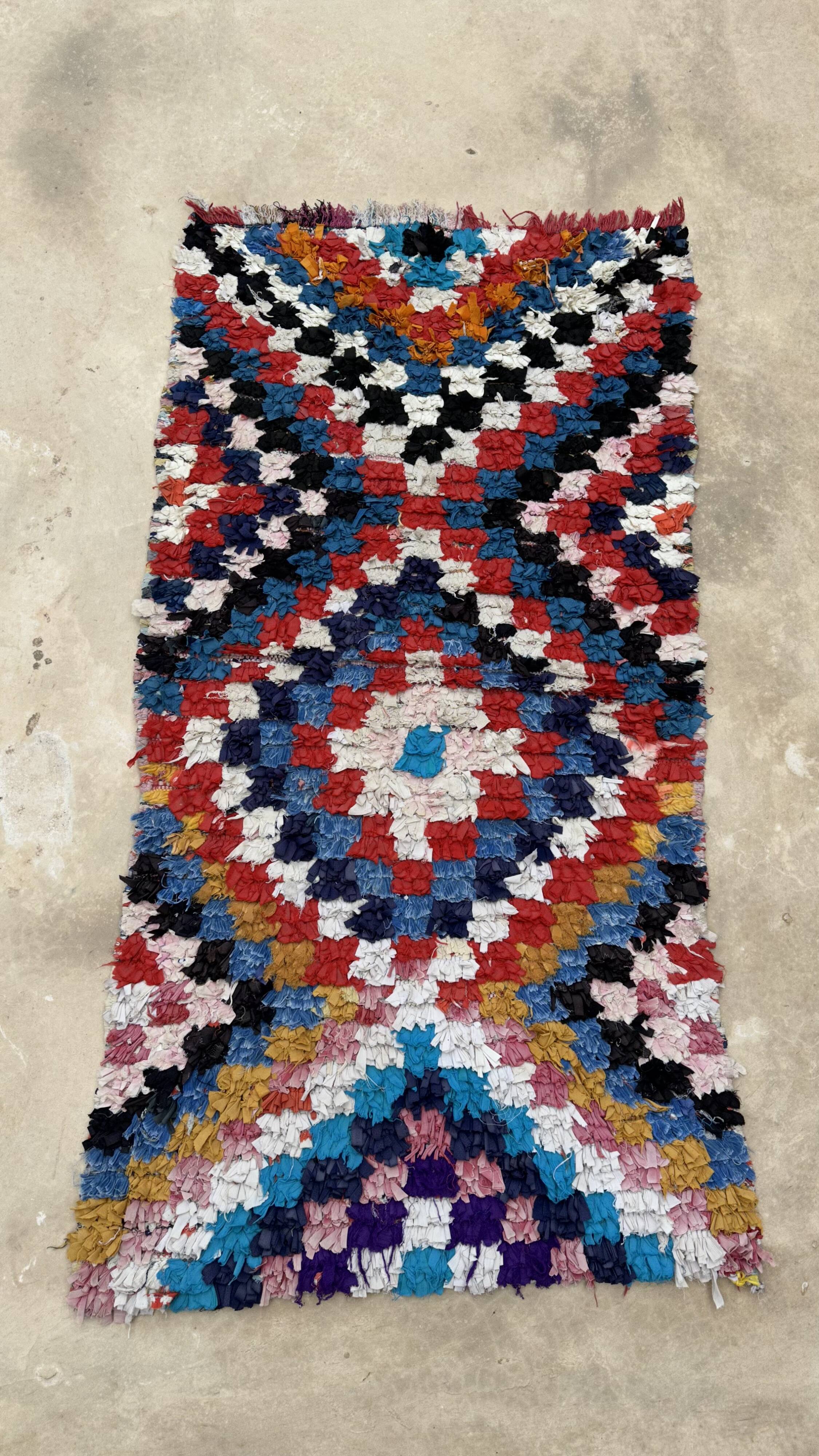 Tapis Berbère Boucherouite coloré - 85 x 153 cm