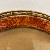 Oval frame imitation magnifying glass