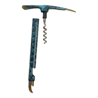 Corkscrew pickaxe