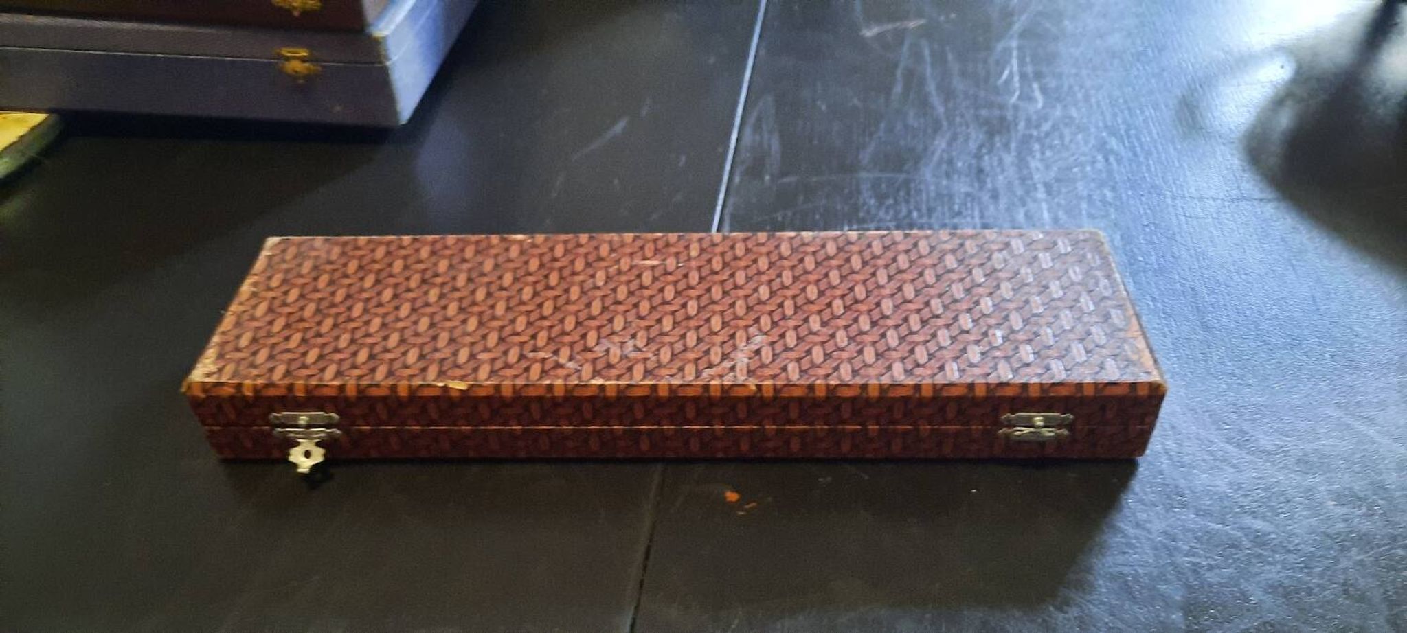Metal knife holder