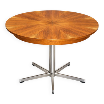 Table à manger ronde extensible par EMU, Italie, années 1960.