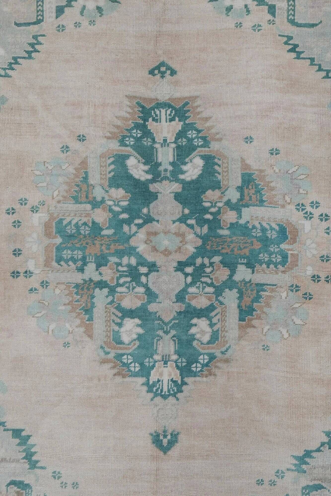 Vintage Turkish Oushak rug 175x258 cm