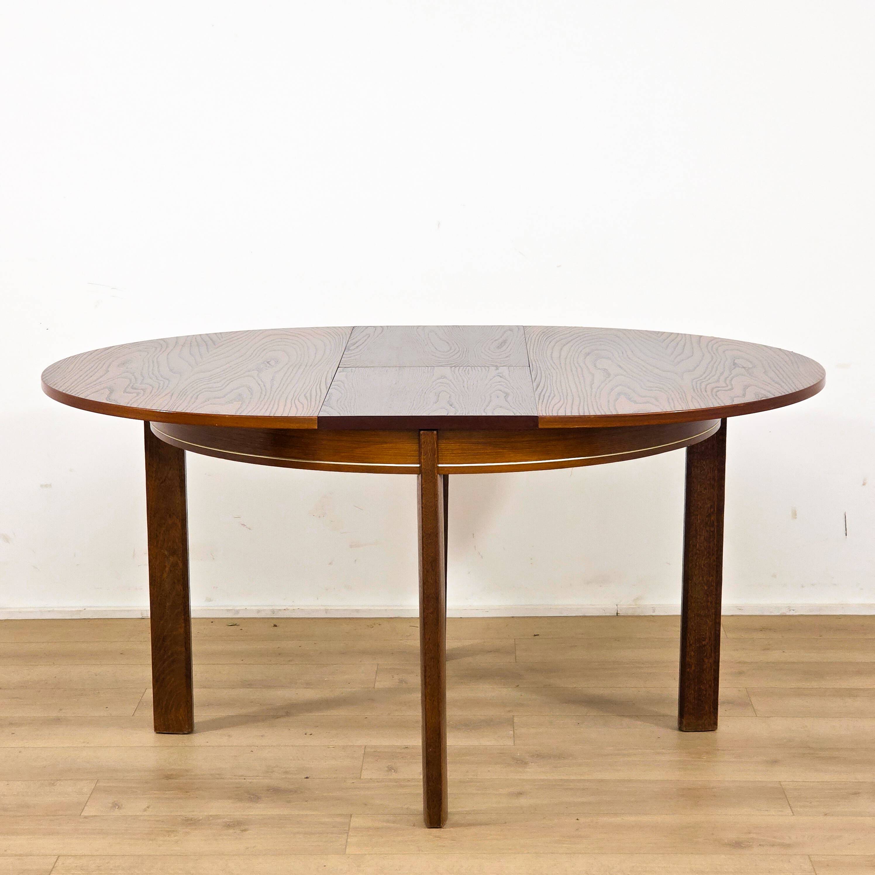 Extendable dining table in solid wood – 1970s