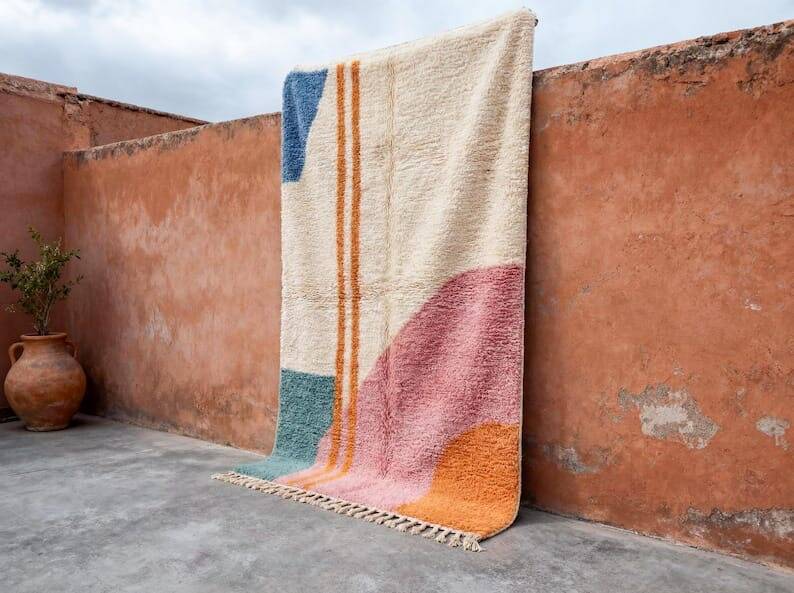 Traditional handwoven Beni Ourain rug from the Atlas, size 1.5/2.5 m.