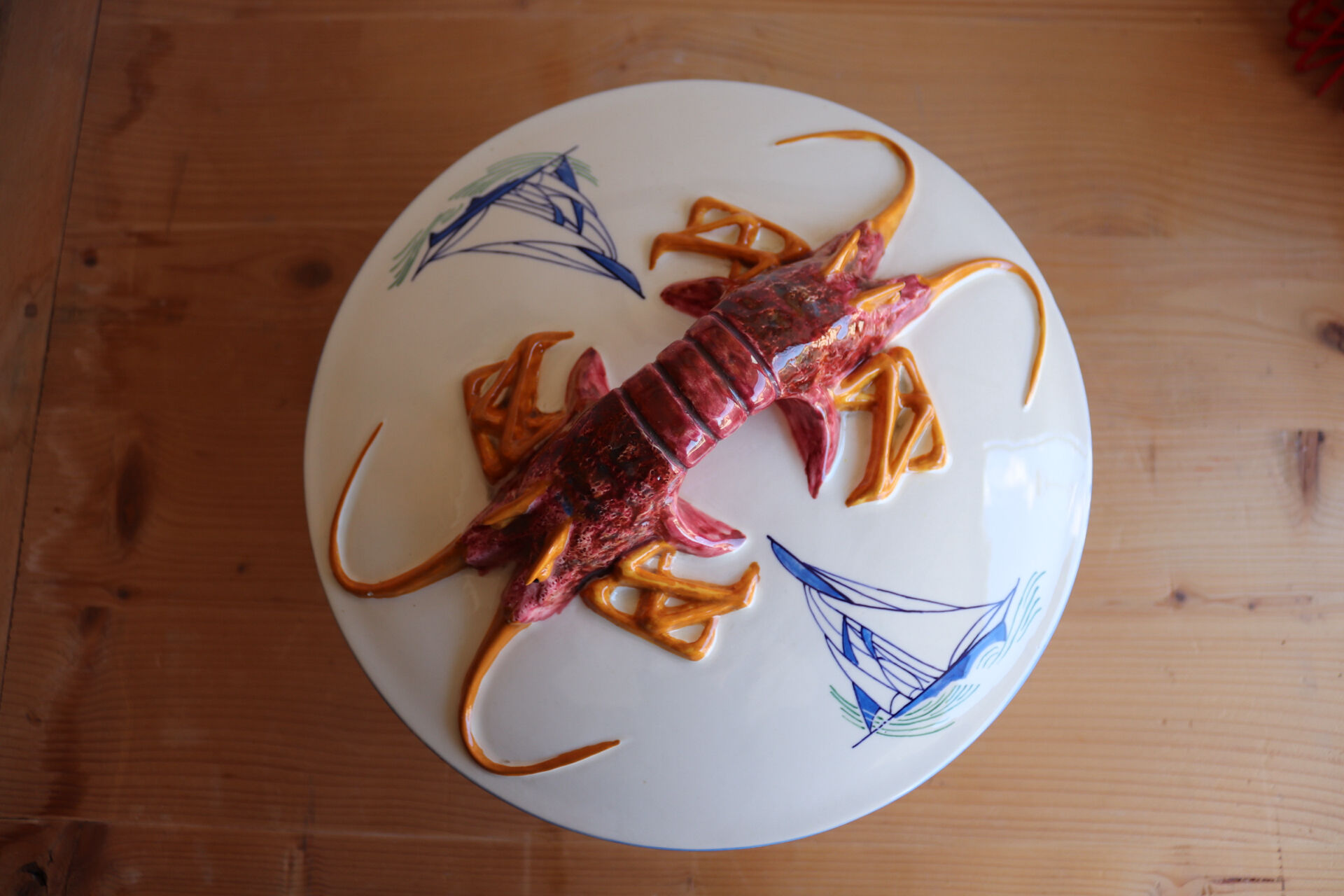 Covered ceramic vegetable dish with painted marine decoration – lobster dish
