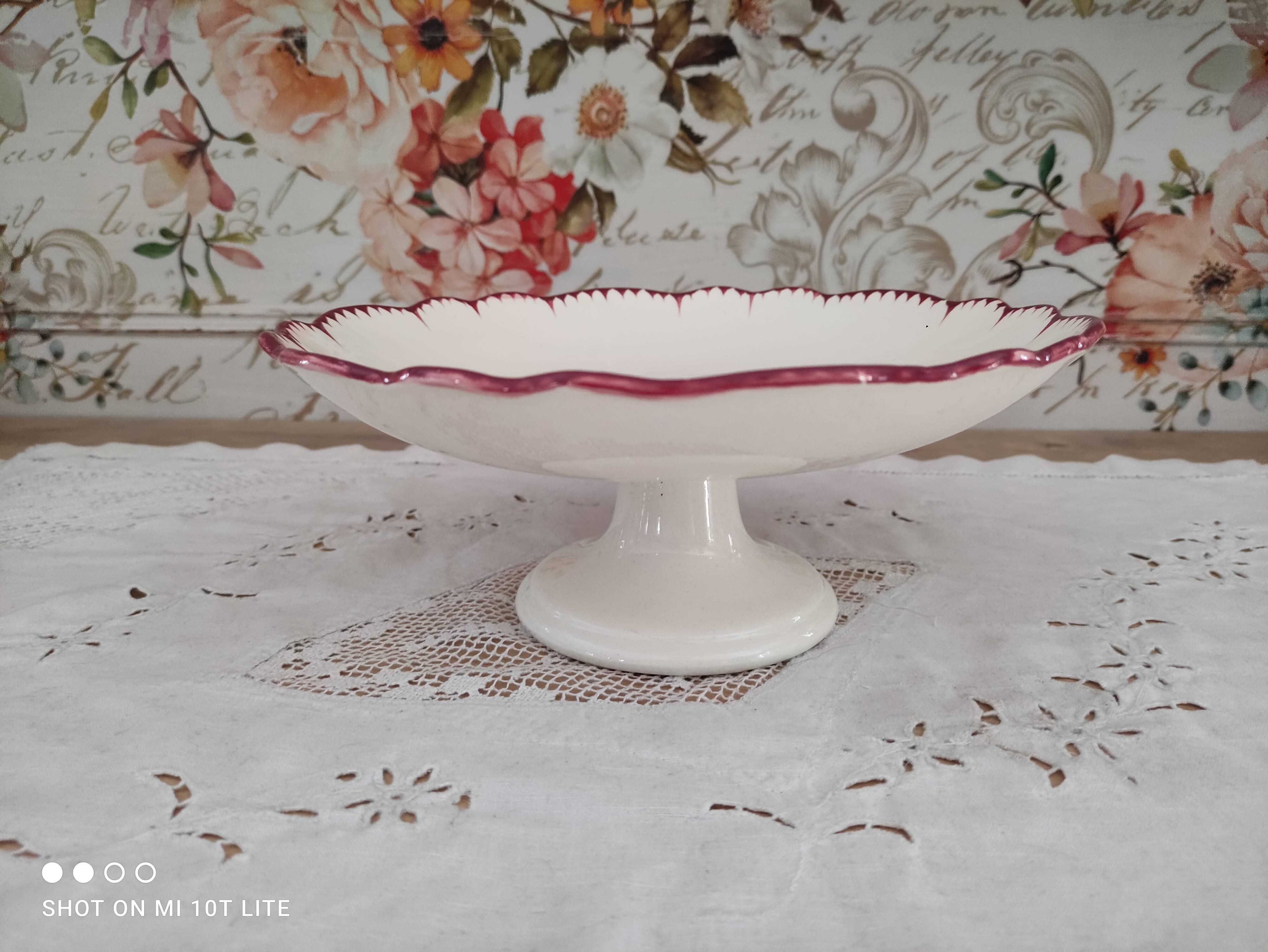 Compotier 2 on pedestal in earthenware from Salins-les-Bains, Mistral burgundy model