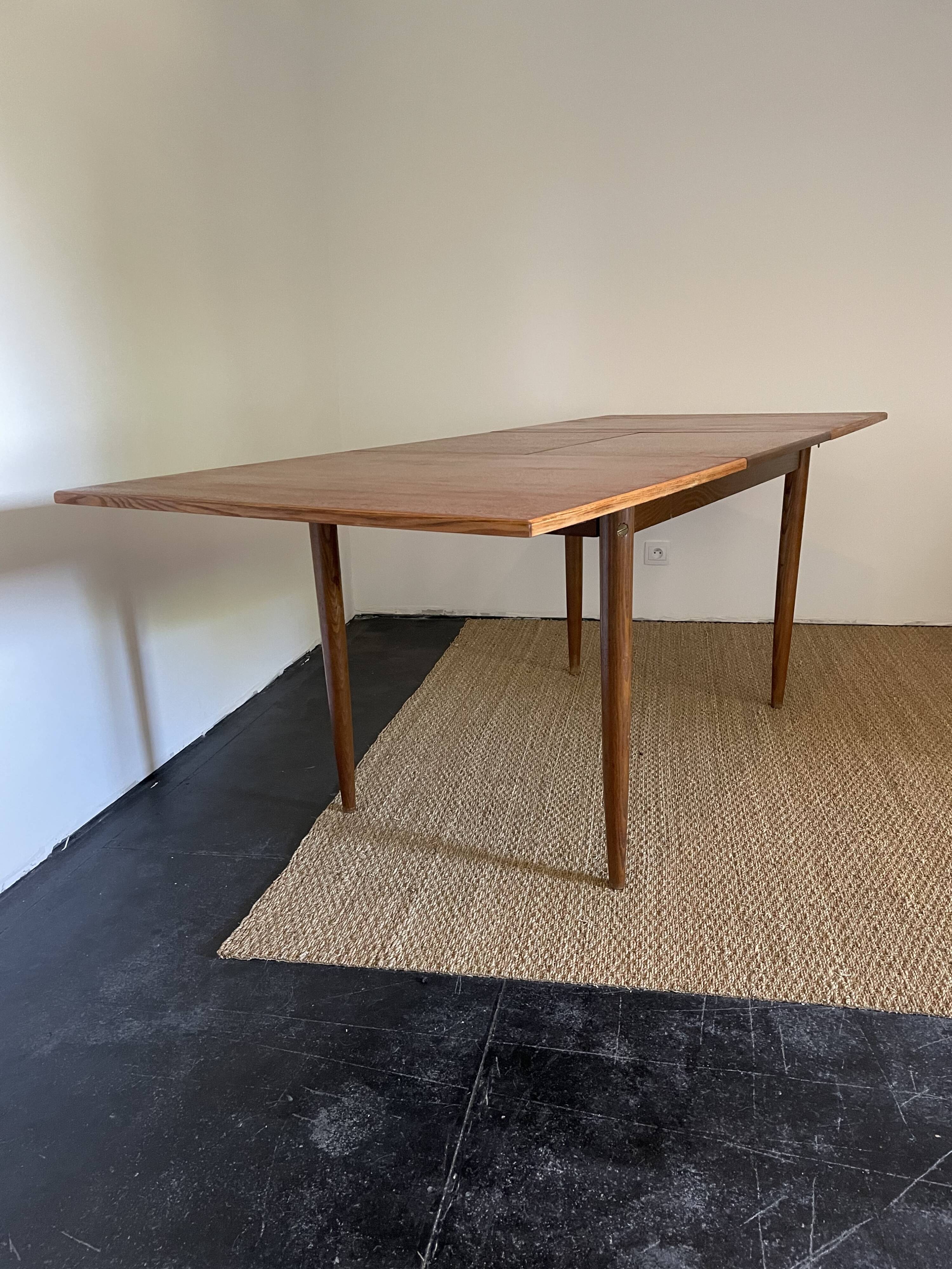 Vintage butterfly extension table year 50/60