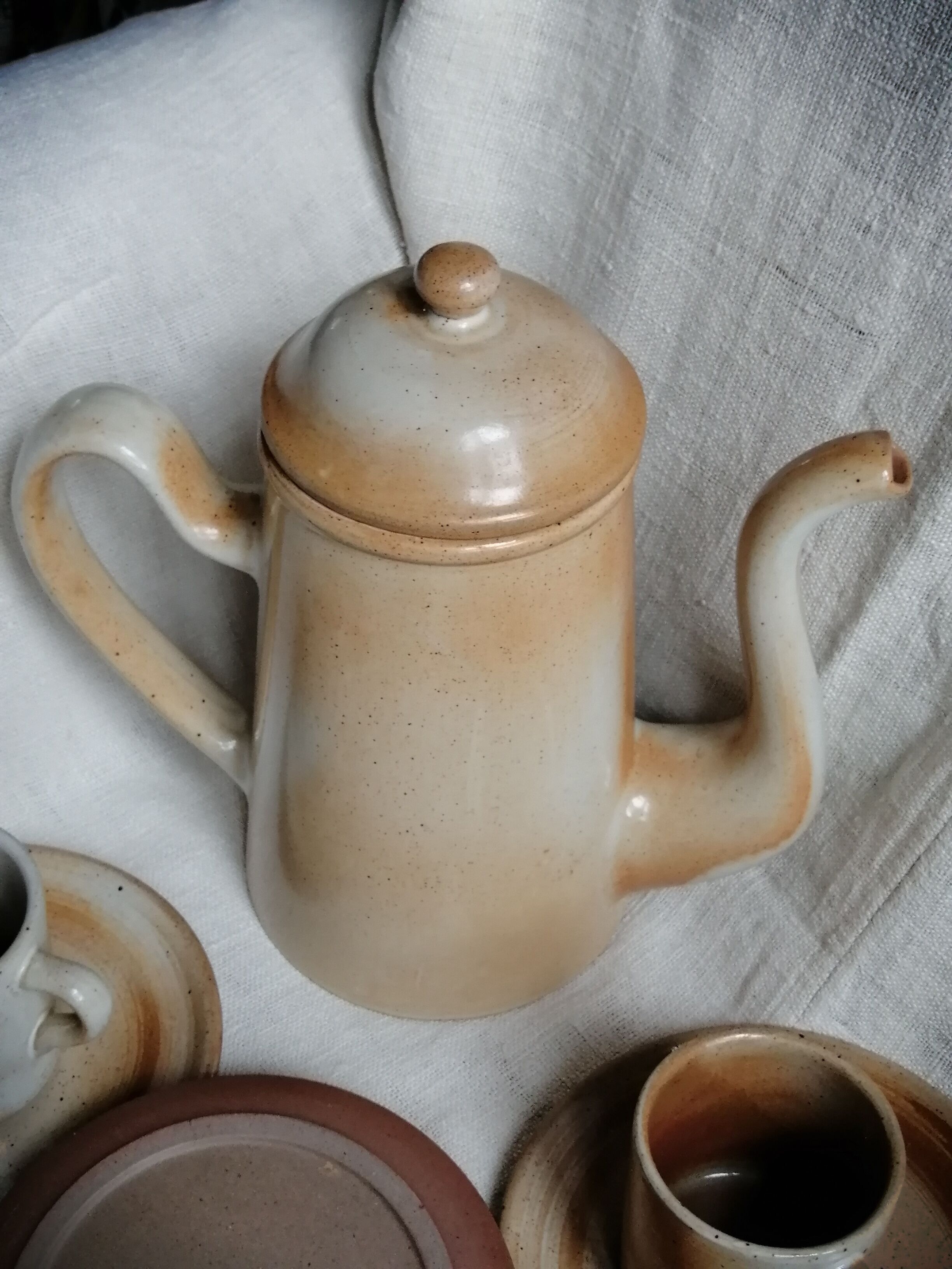 Marais sandstone coffee service