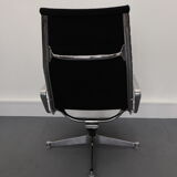 EA124 swivel armchair by Charles & Ray Eames for Herman Miller, 1958