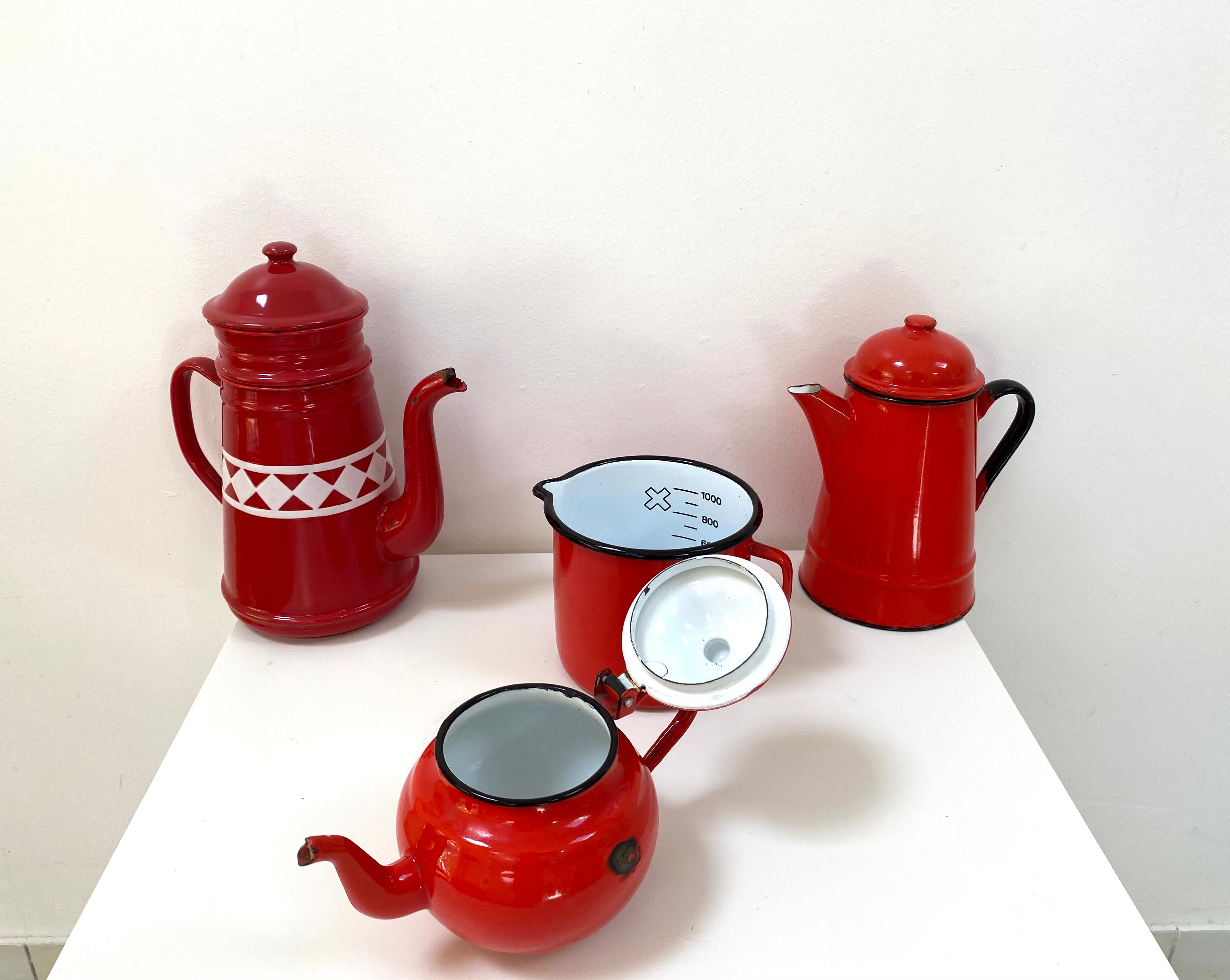 Enamelled teapot from the 70s