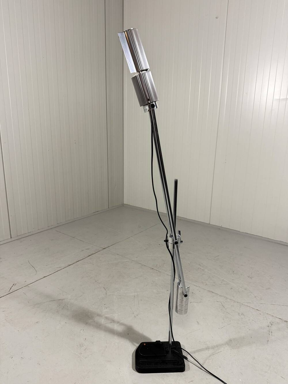 Viktor Frauenknecht Haloprofil desk lamp Swiss Lamps