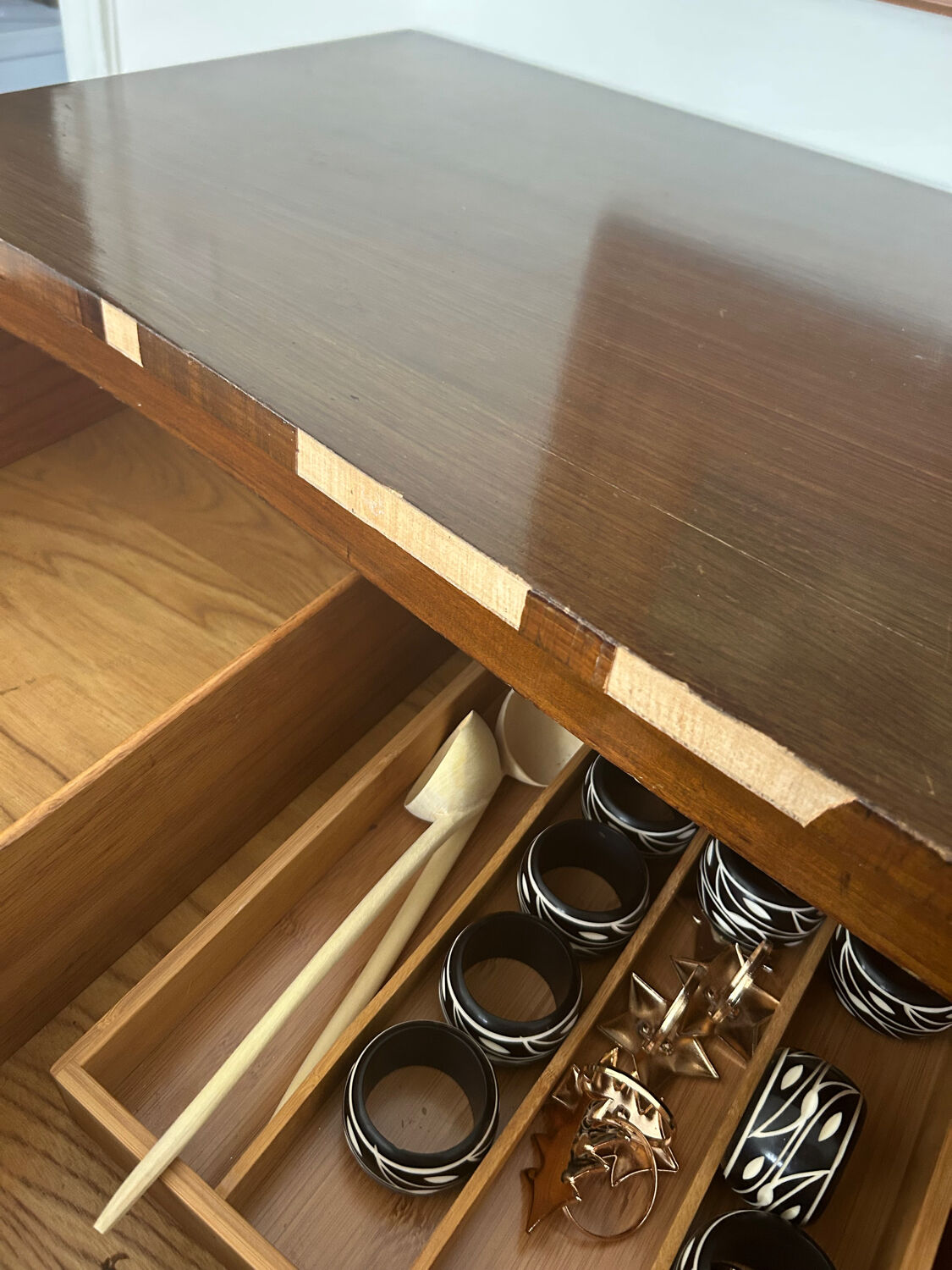 Vintage wooden commode in Louis XV style – Albano Company (New York)