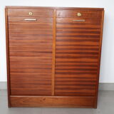 Low-curtained double-curtained cabinet