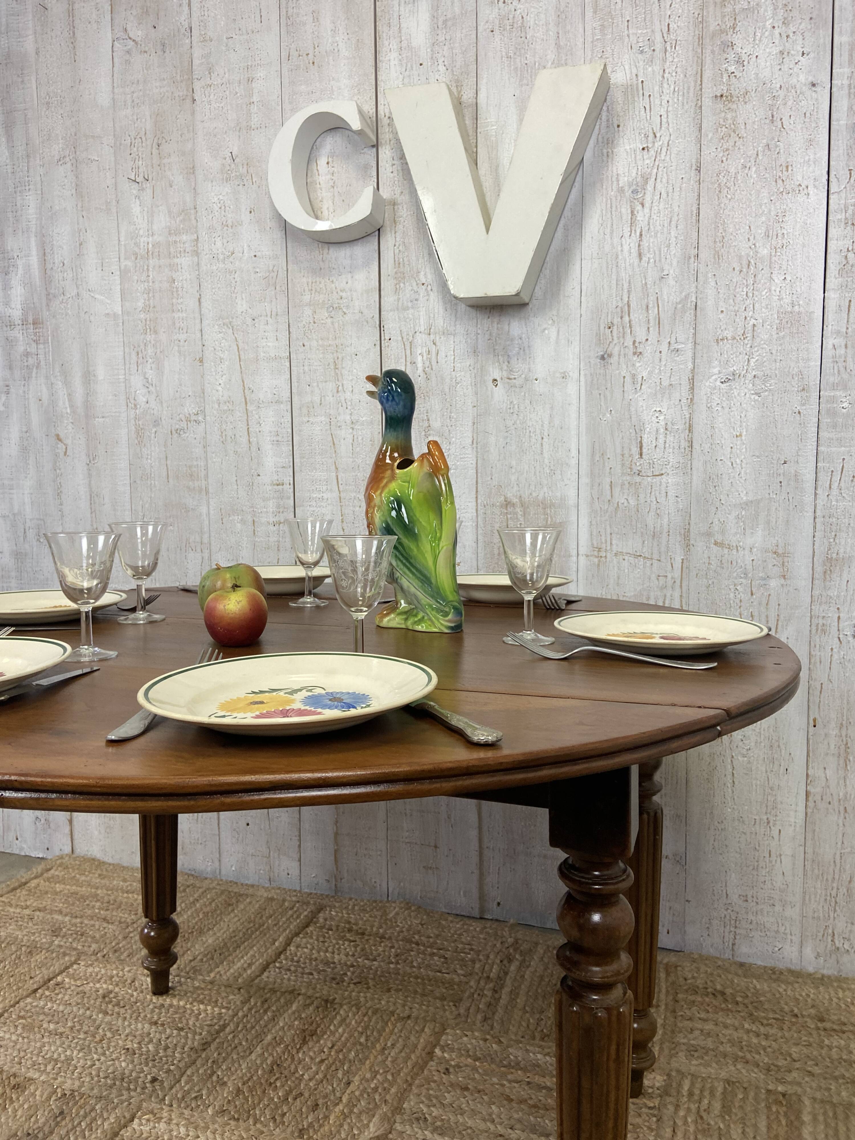 Country-style drop-leaf table