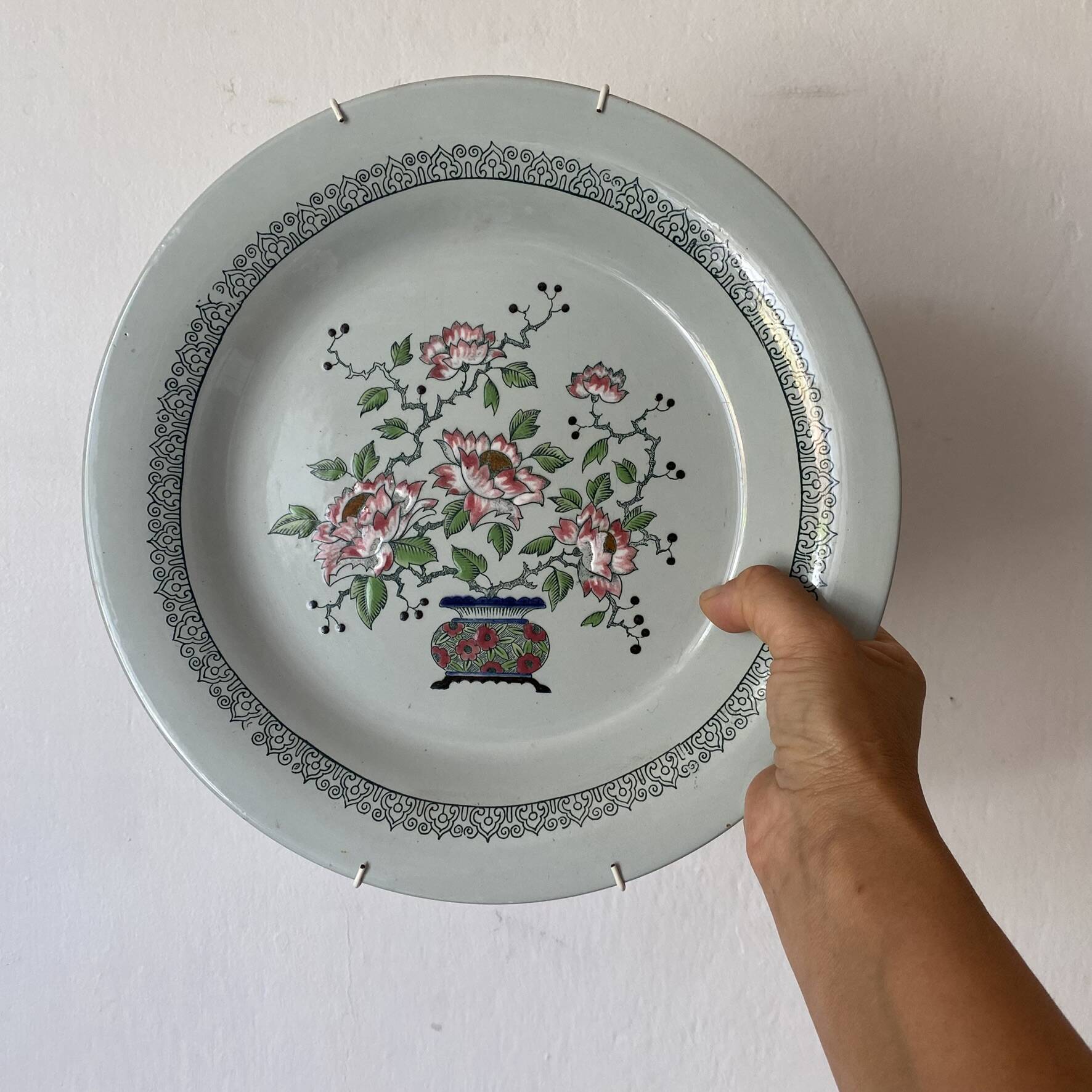 Longwy plate "Peking"