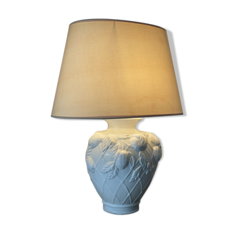 Lampe en porcelaine à décor de fruits