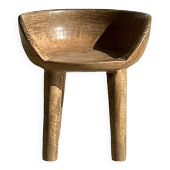 Quadripod chair with round seat and small back in natural monoxyl mango wood