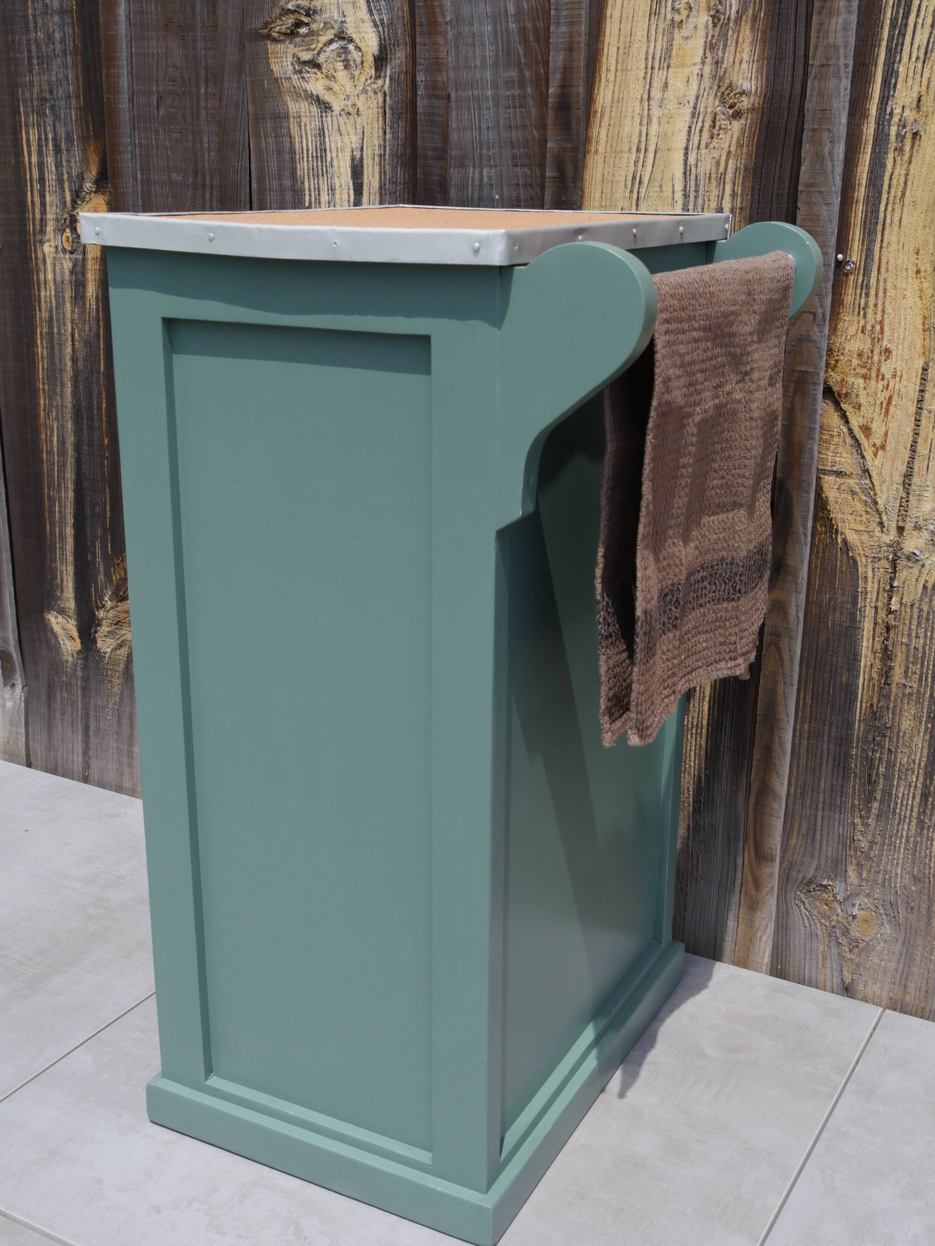Side table, jam cupboard, Parisian green