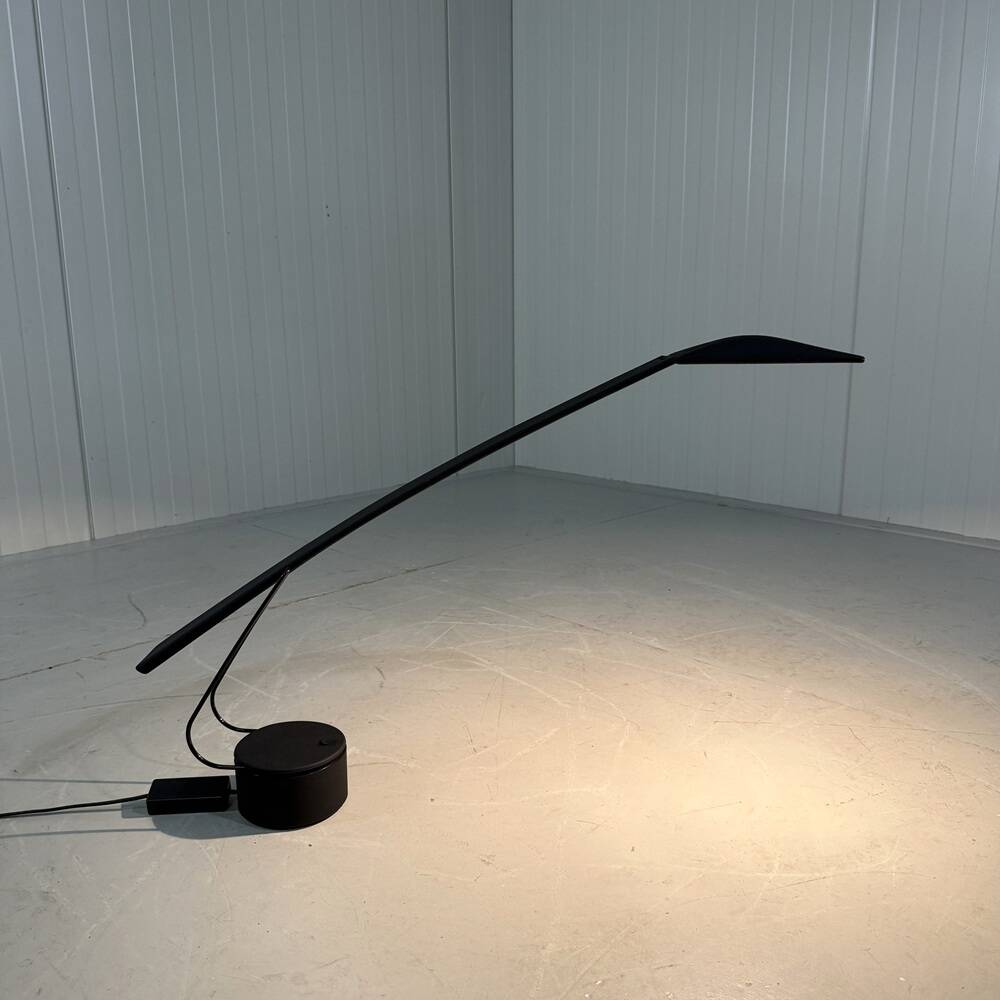 Dove desk lamp Mario Barbaglia & Marco Colombo, Italy