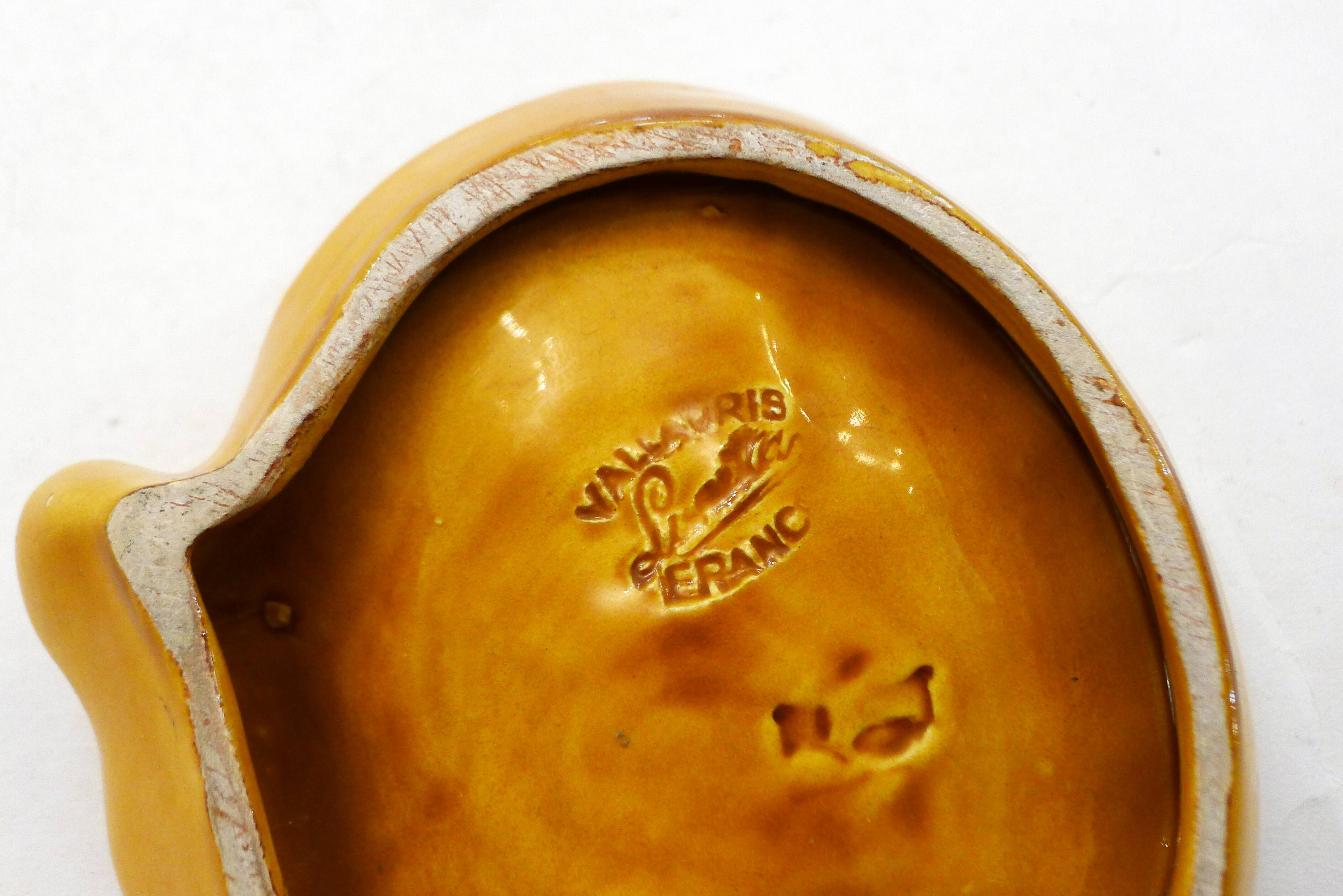 Shell-shaped bowl barbotine Vallauris