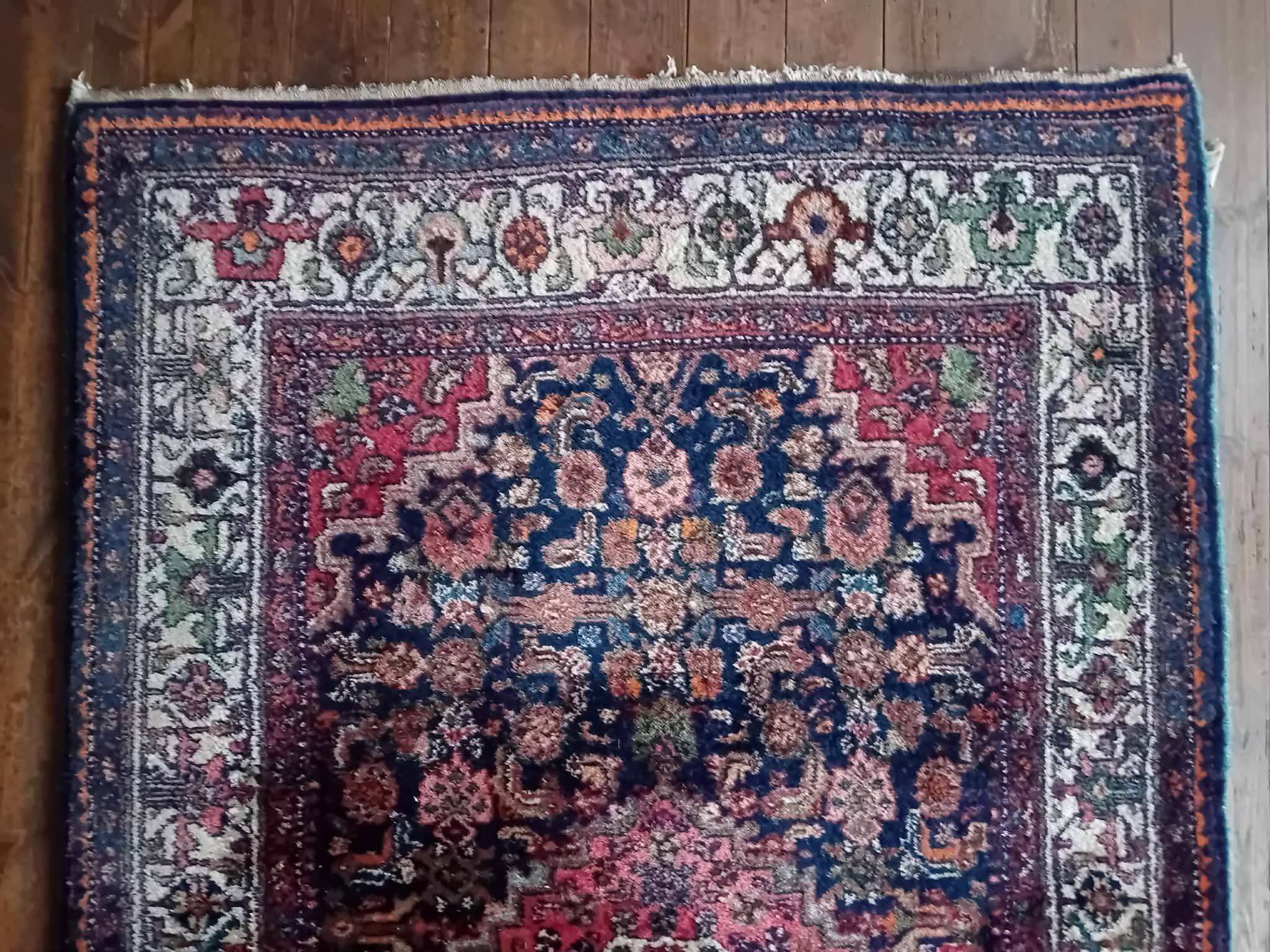 Handmade Persian carpet Mosul 202x132cm