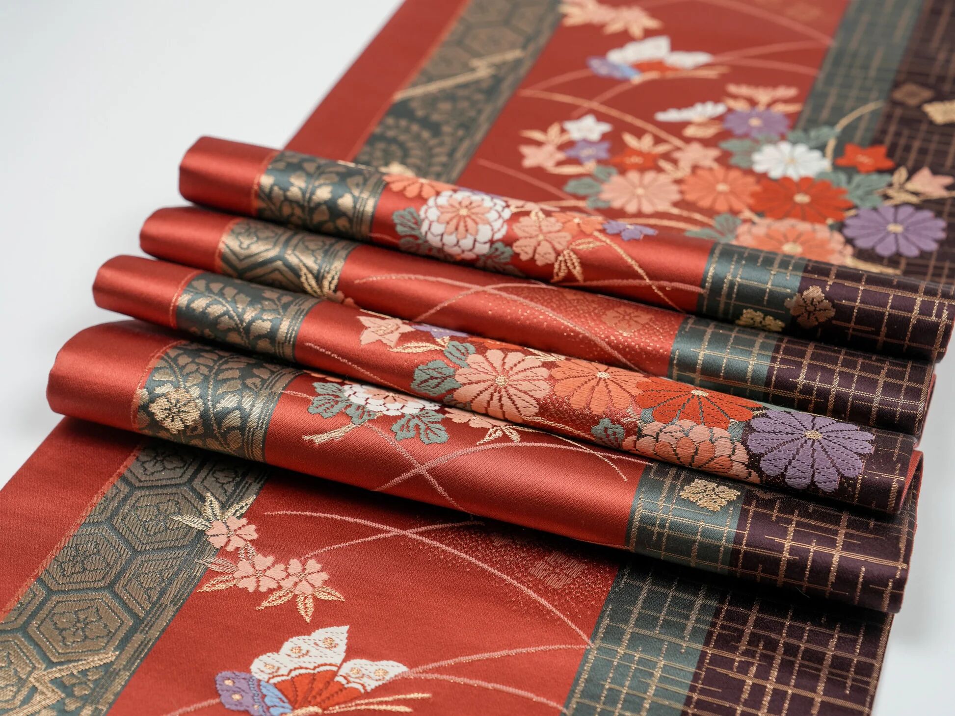 Imperial Garden Japanese silk table runner