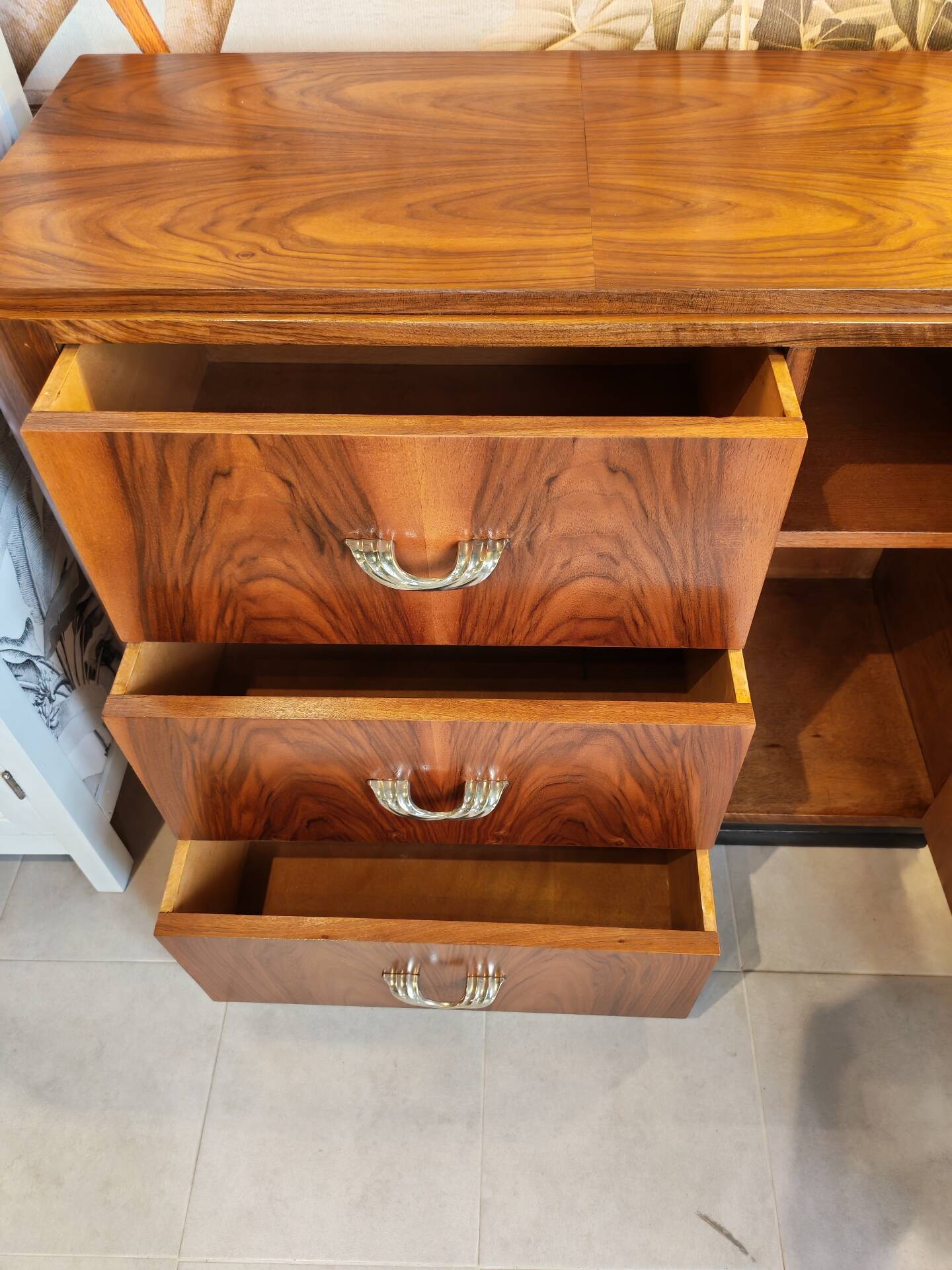Art Deco bar furniture