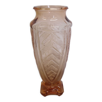 Vase en verre soufflé rose art déco