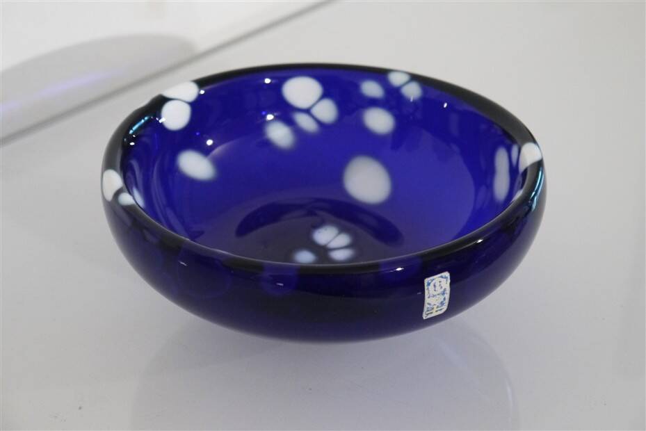 Scandinavian glass catchall from Bergdala glasbruk