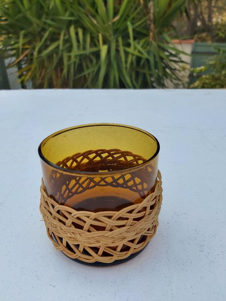 Set de 6 verres ambrés et rotin