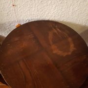 Art Deco guéridon from 1950 in oak.