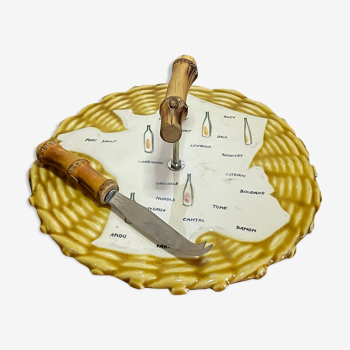 Cheese platter with a map of France and its knife
