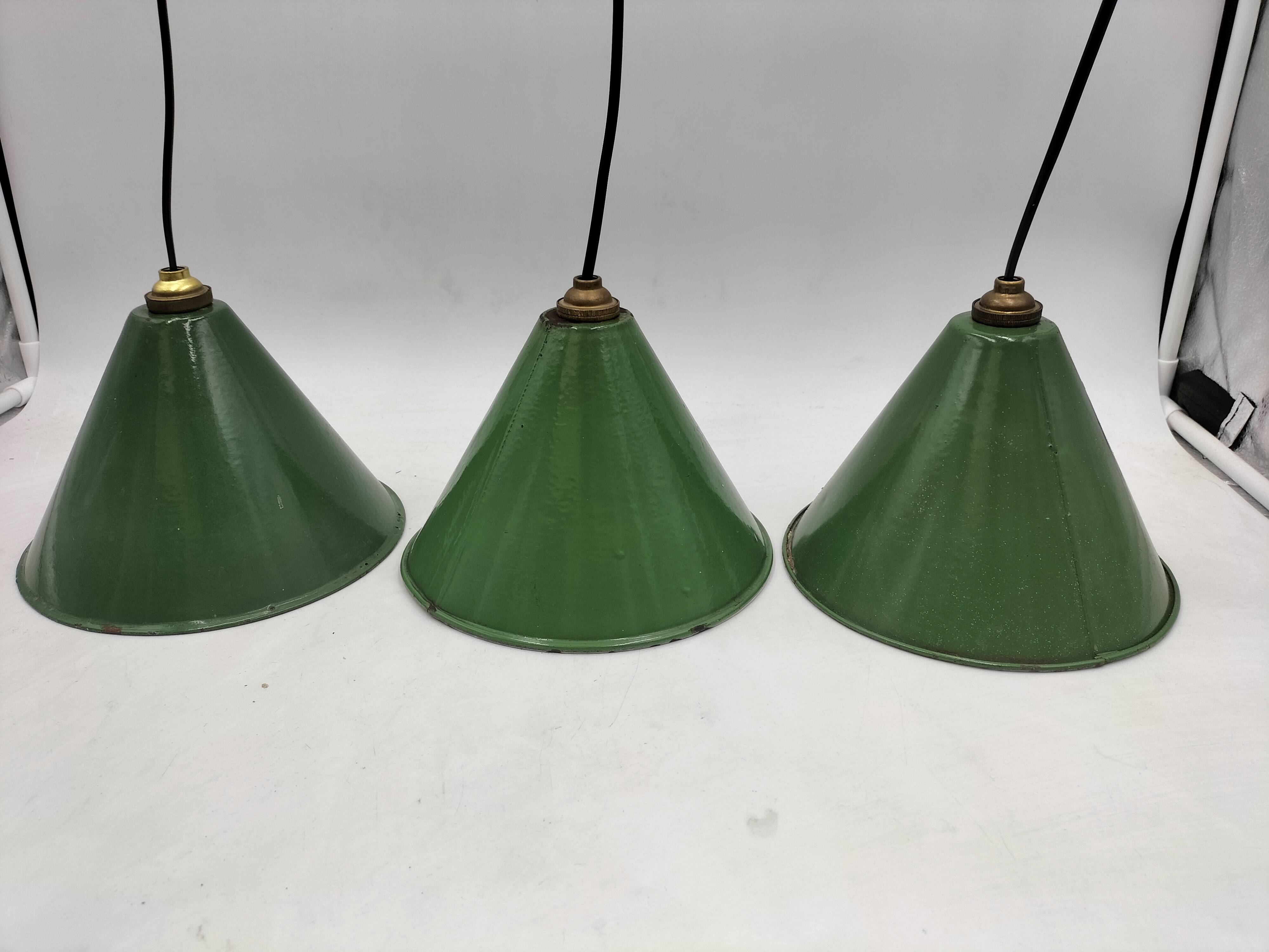 Industrial pendant lights