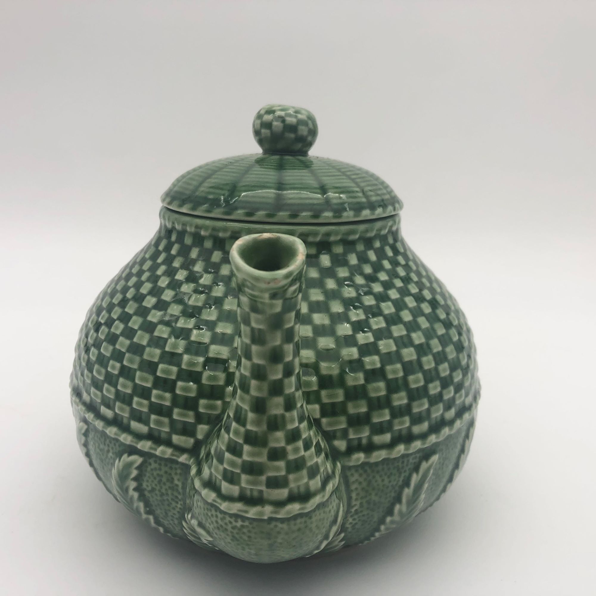 Vintage ceramic teapot Bordallo Pinheiro