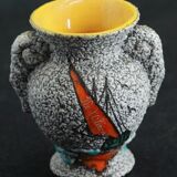 Vase en céramique ancien