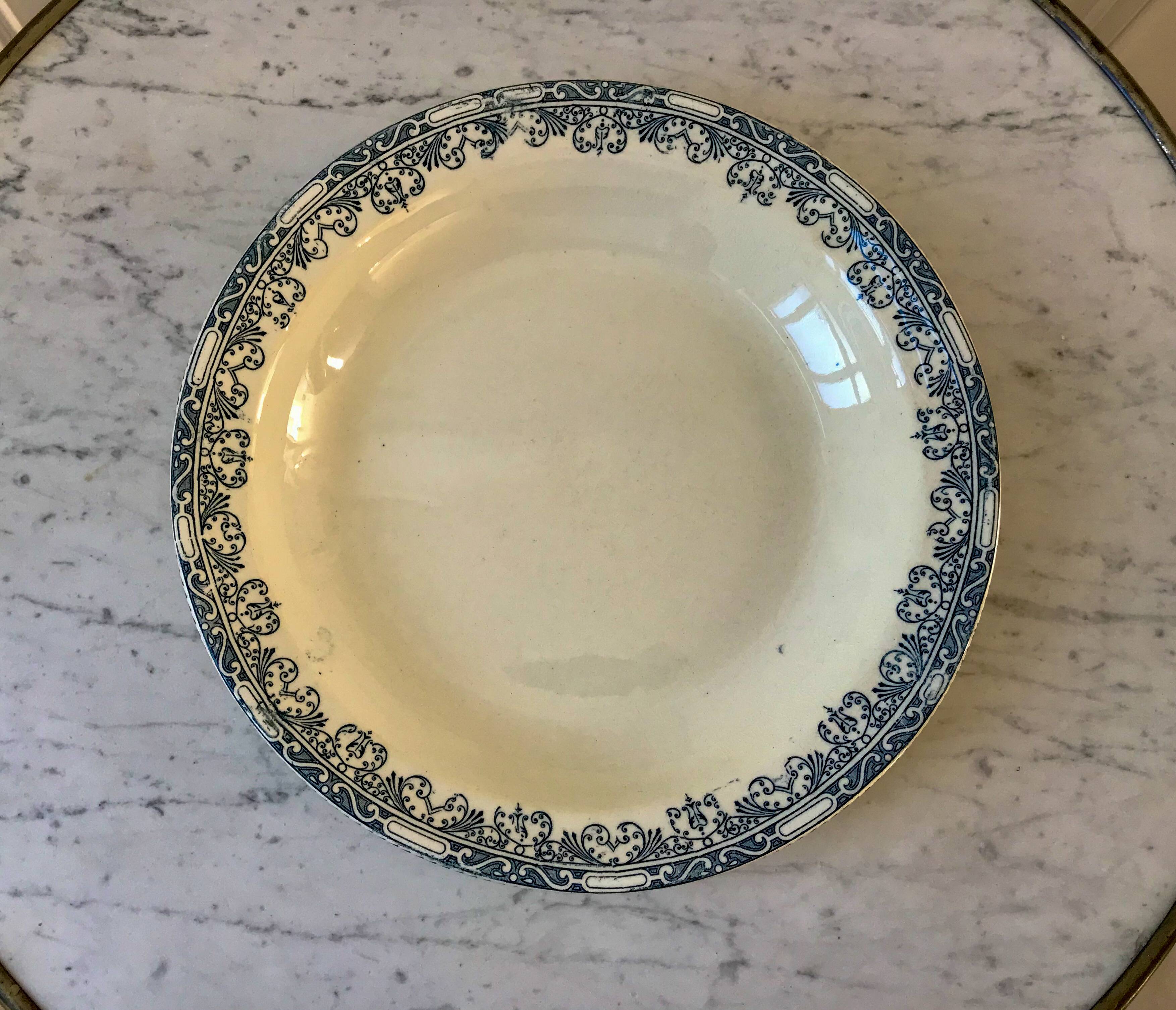 hollow dish A&C Salins Burgundy model late 19th century