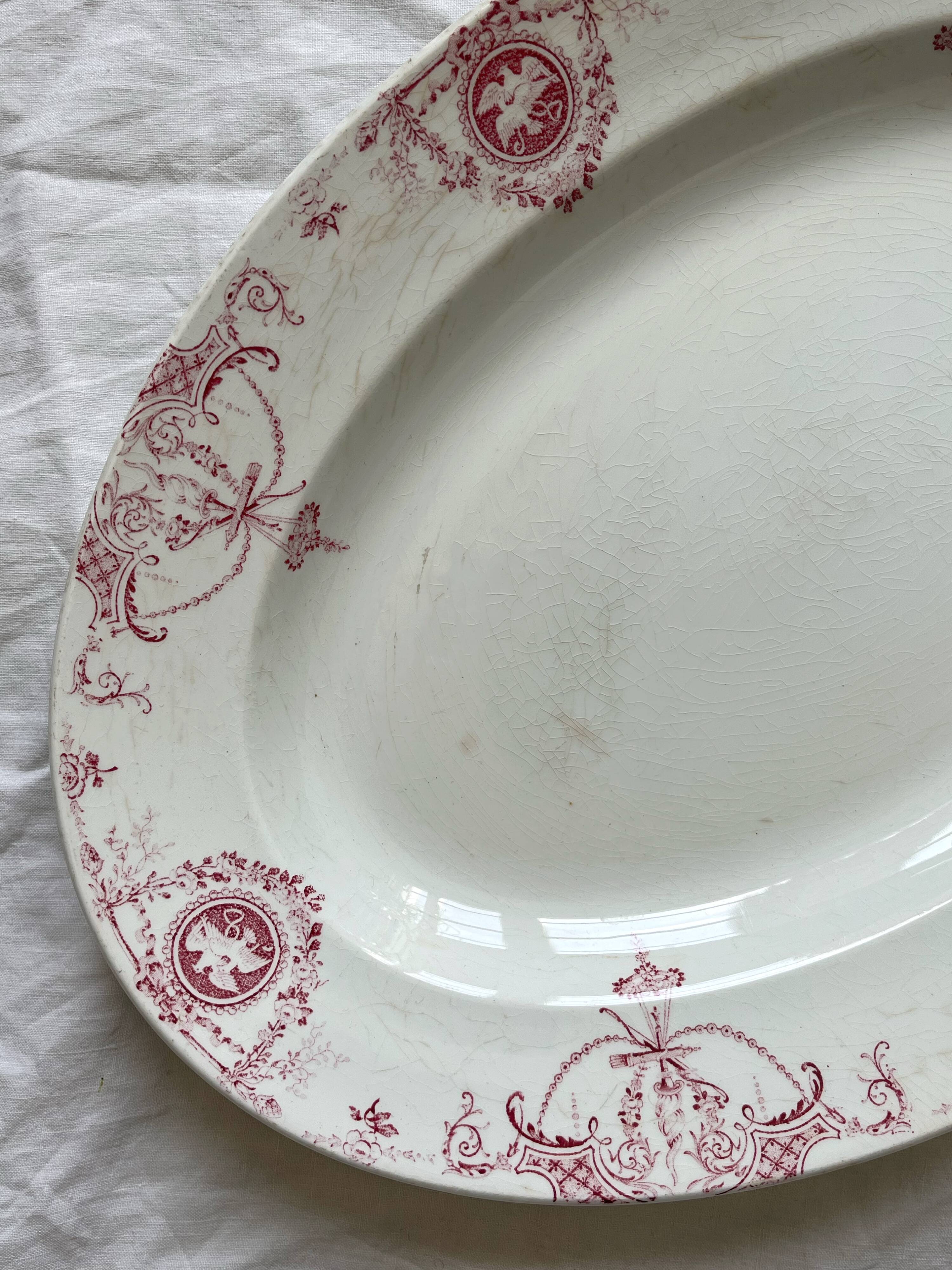 Oval plate in iron earth Luxeuil, KG Lunéville circa 1900