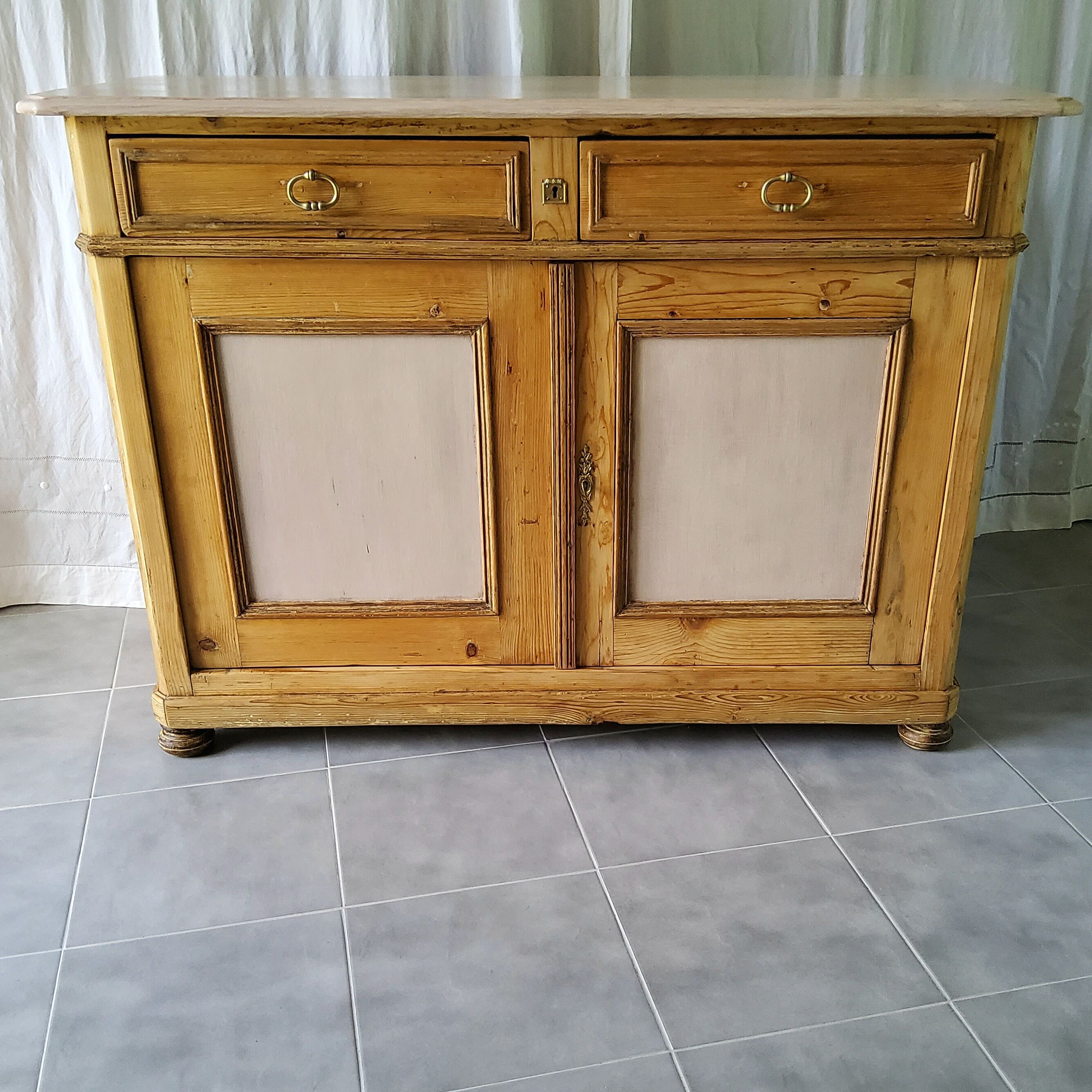 Low sideboard