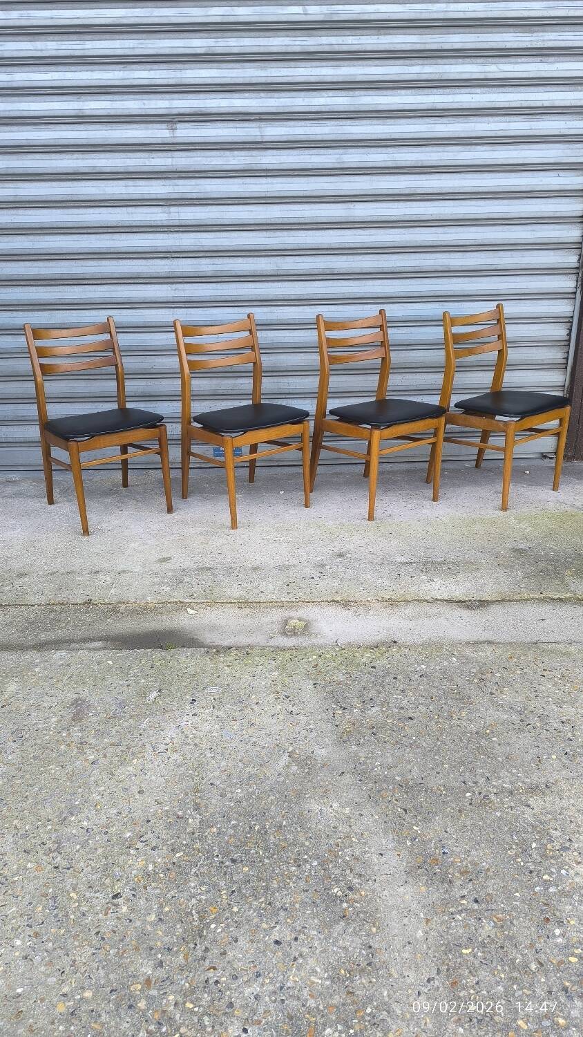 Set of 4 Scandinavian chairs from the 1960s.