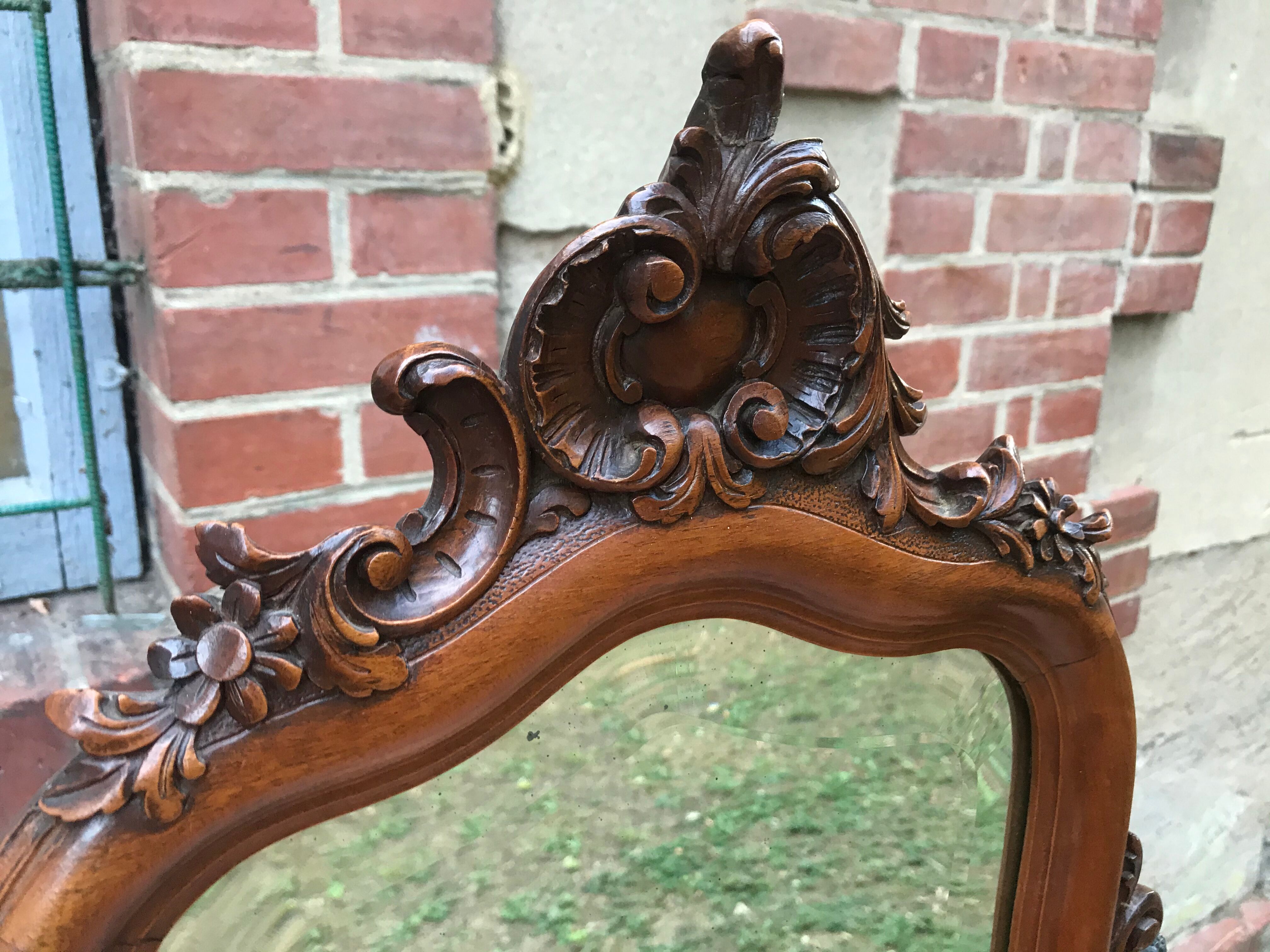 Coiffeuse rocaille Louis XV noyer 1900