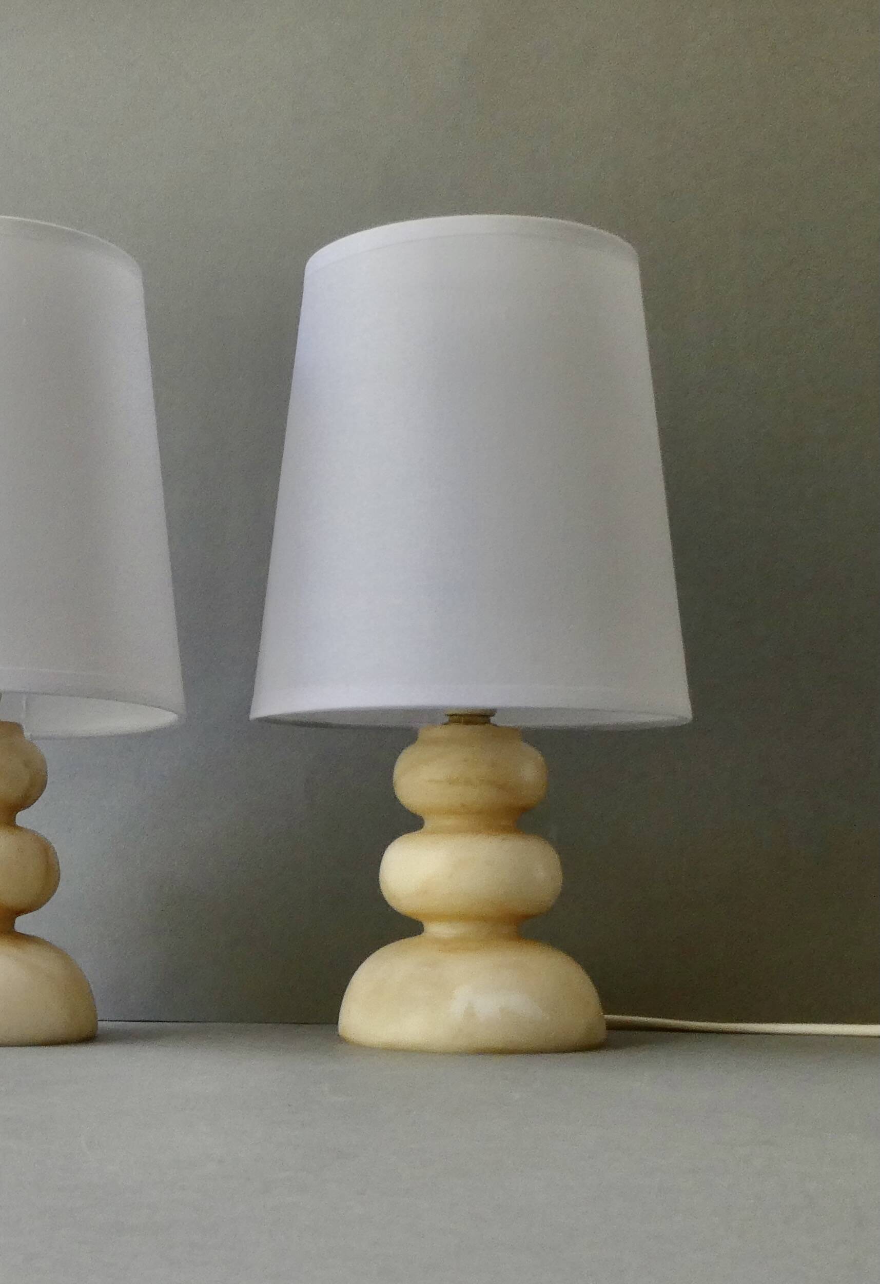 Paire de lampes en albâtre, années 70-80