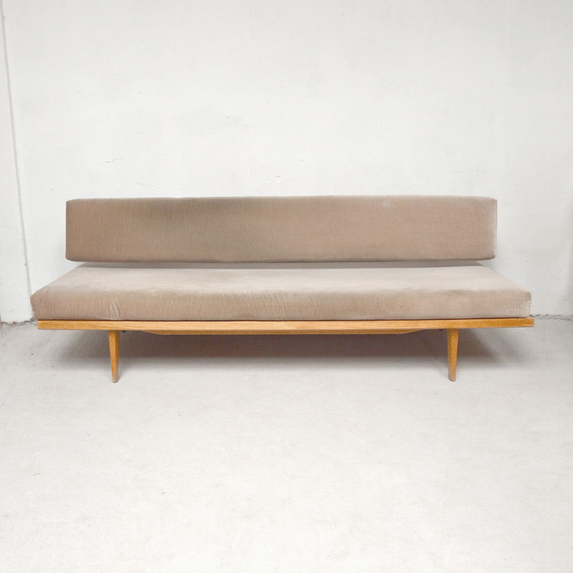 Daybed light brown, 1960