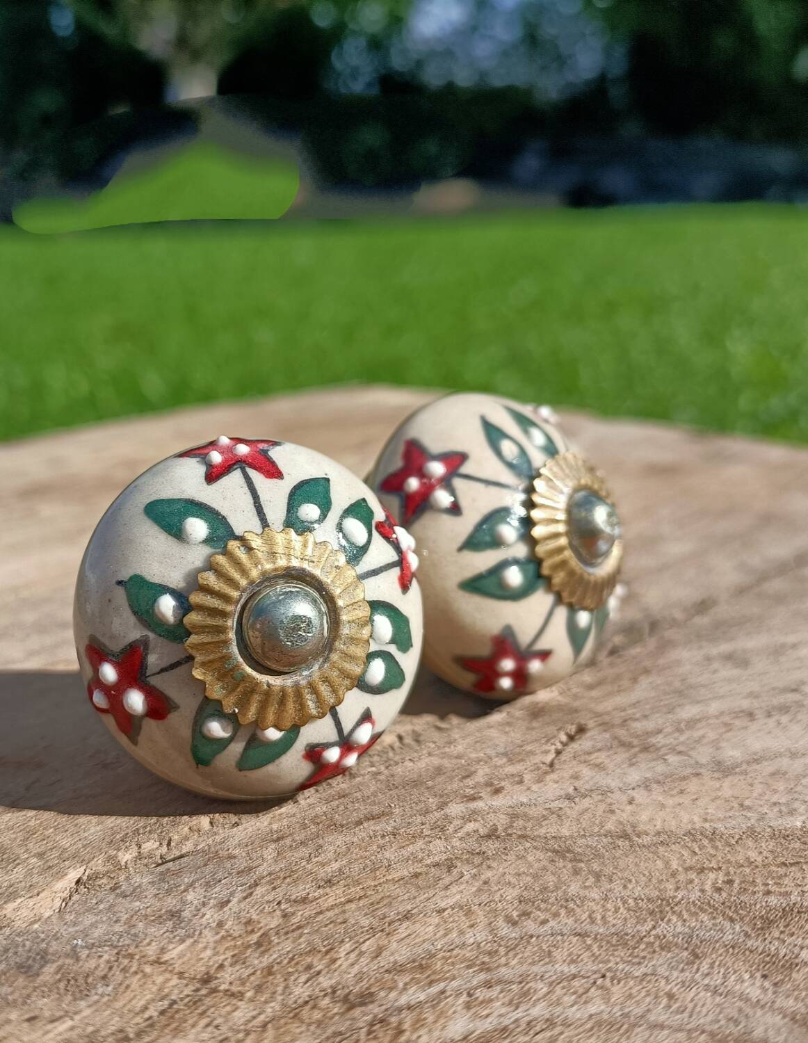 Retro door knobs in genuine sandstone
