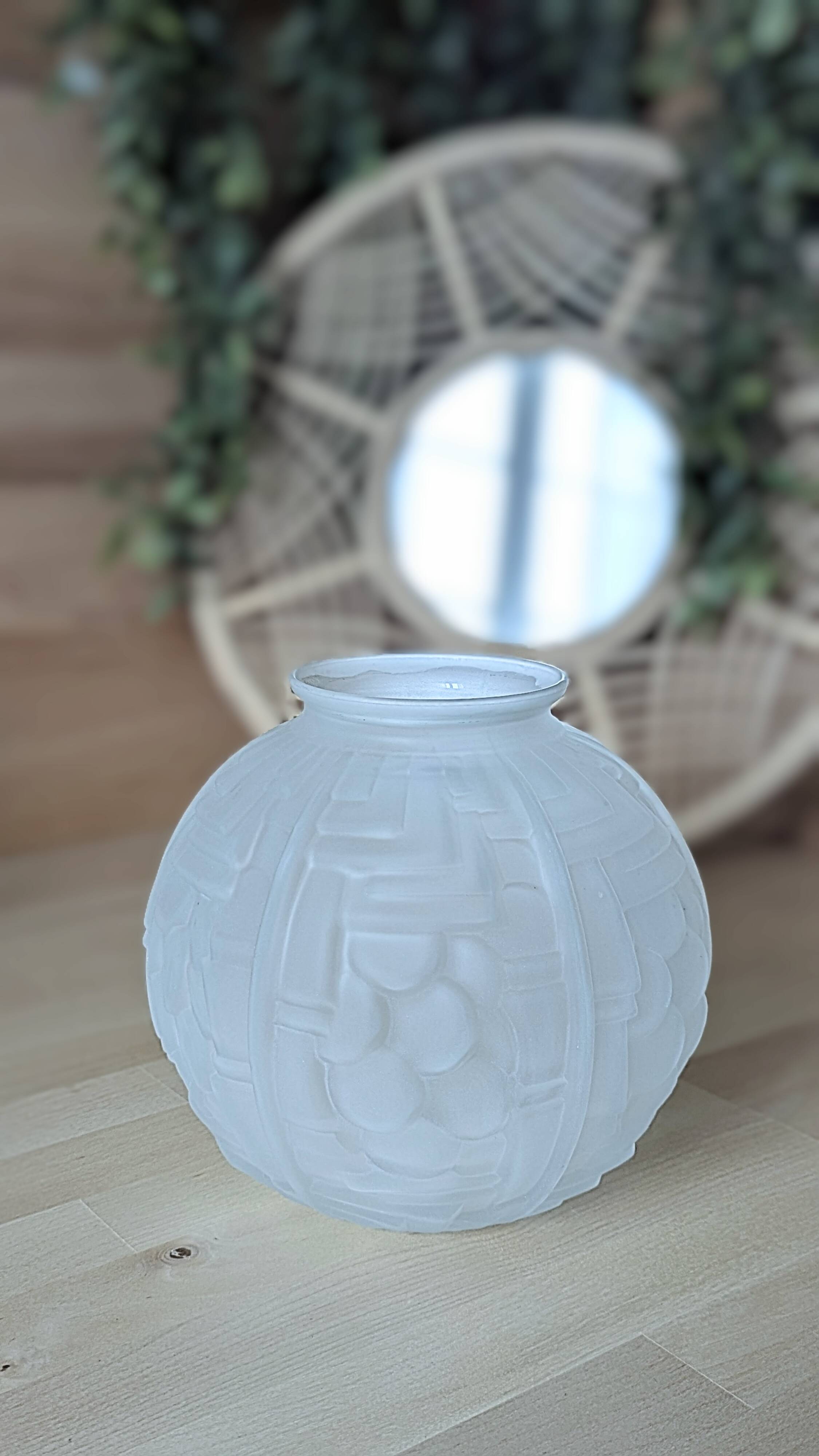 Art Nouveau round vase (D-0045)