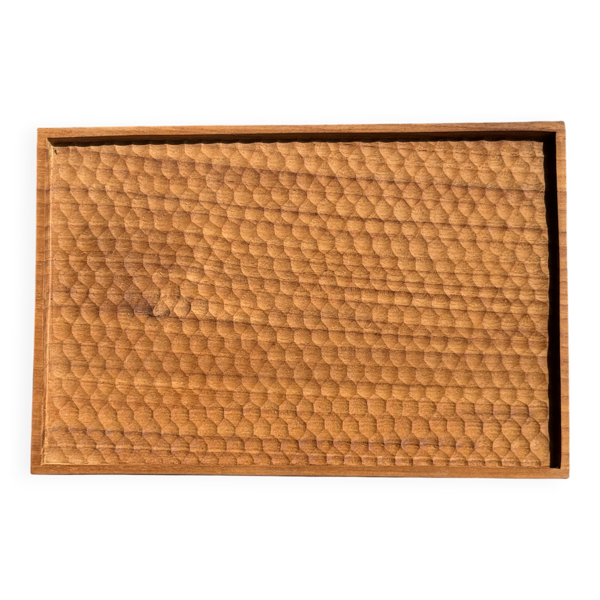 Plateau en teck massif rectangulaire à rebords sculpté