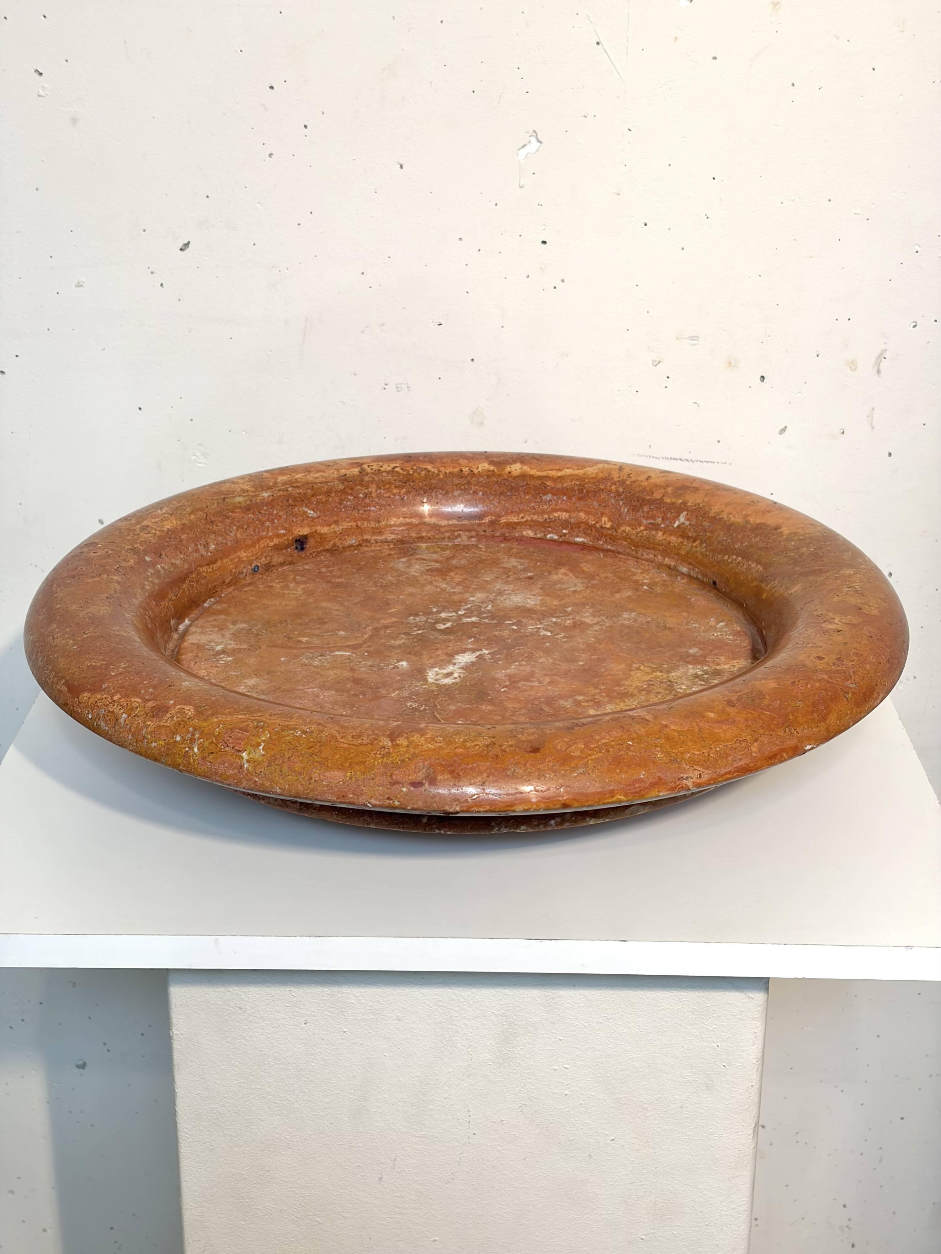 Milieu de table marbre rouge, Roberto Arioli, Gabbianelli, 1970