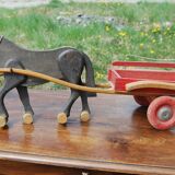 Jouet ancien en bois Dejou attelage cheval et sa charrette.