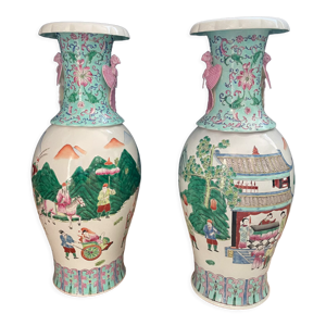 Paire de vases chinois en porcelaine